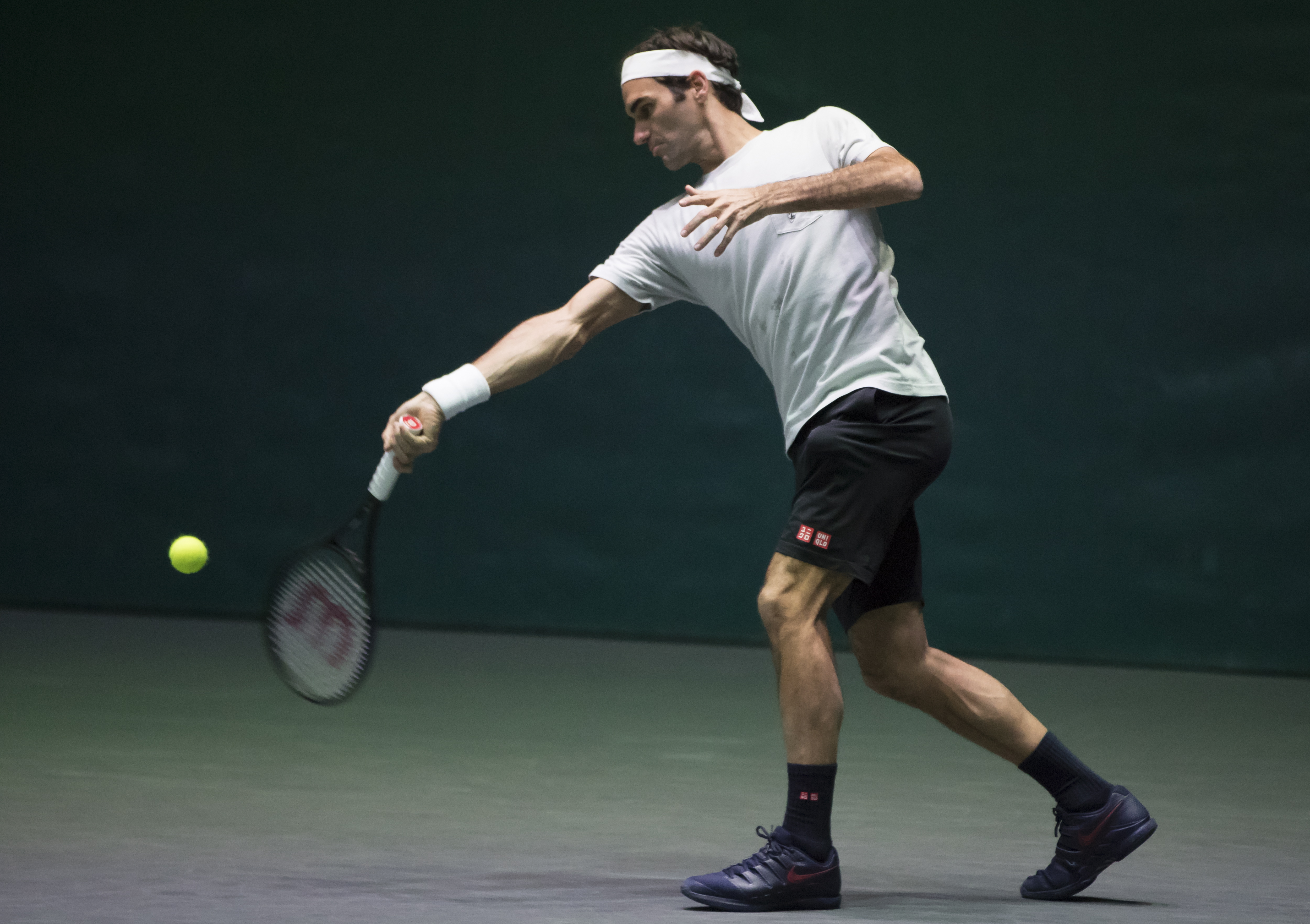 法国网球队血洗德国网球队,费德勒统治全场的简单介绍 法国网球队血洗德国网球队,费德勒统治全场的简单介绍