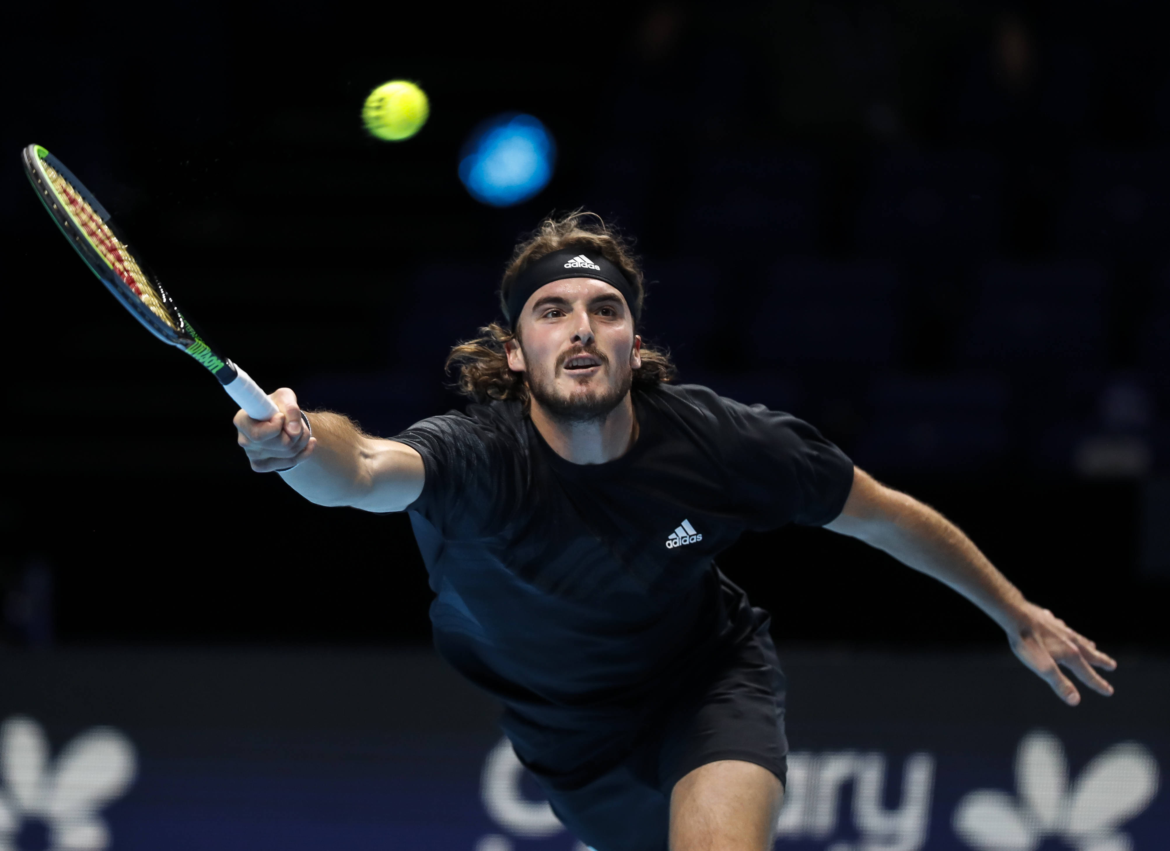 九游APP-世界网球队强势意大利网球队，西西帕斯完成帽子戏法的简单介绍