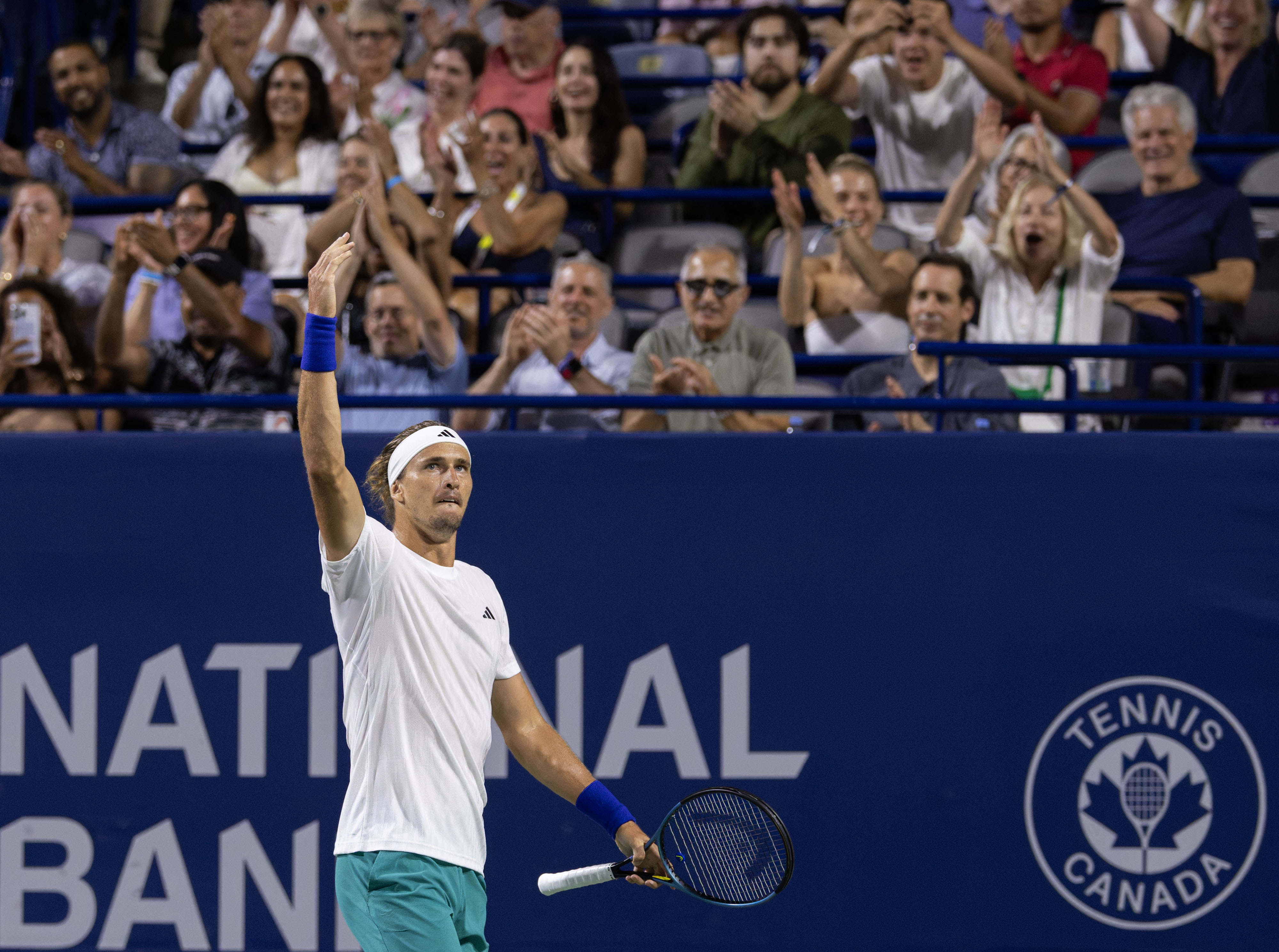 九游app下载-包含美国网球队鏖战西班牙网球队，兹维列夫统治全场的词条