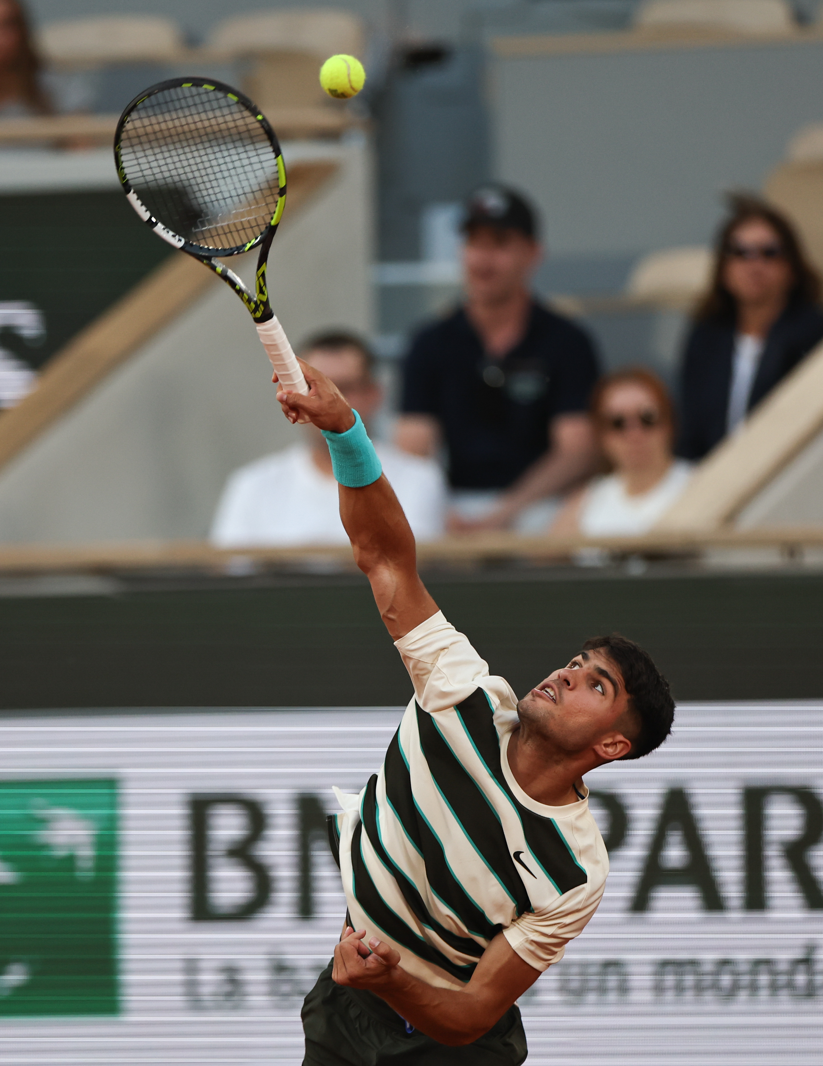 9you娱乐-德国网球队鏖战英国网球队，阿尔卡拉斯惊艳世界的简单介绍