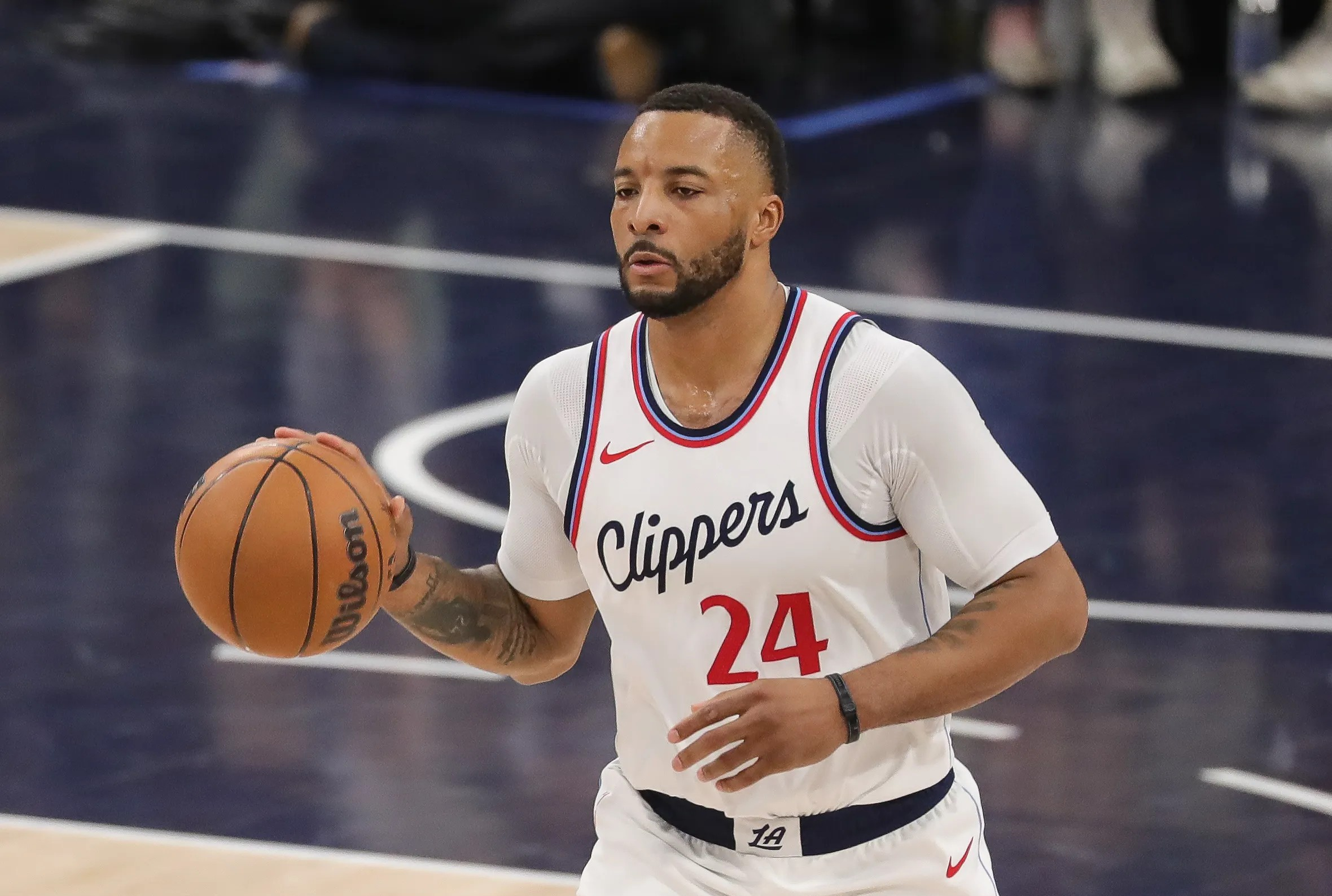 九游官网-关于快船主控膝伤恢复顺利，将在不久后复出的信息