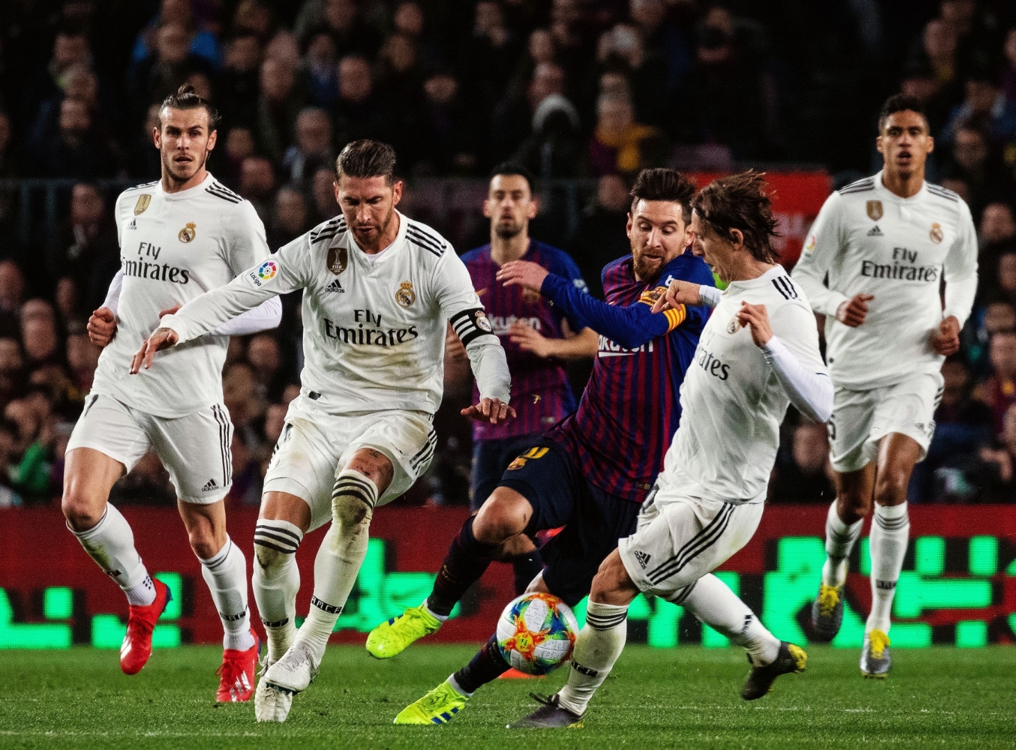 九游娱乐官方-包含皇马备战下一场比赛，球队士气高昂的词条