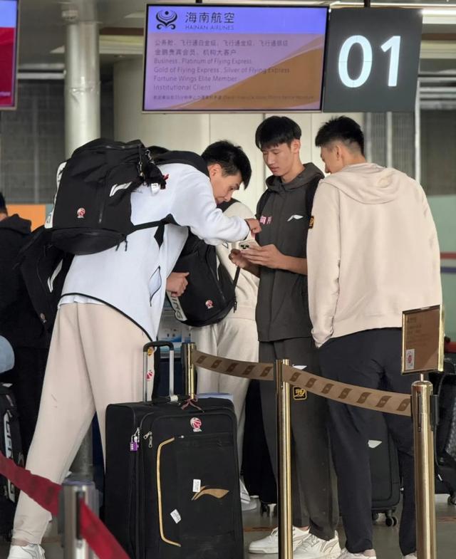 九游游戏-球队面临新挑战，备战工作紧张有序展开的简单介绍