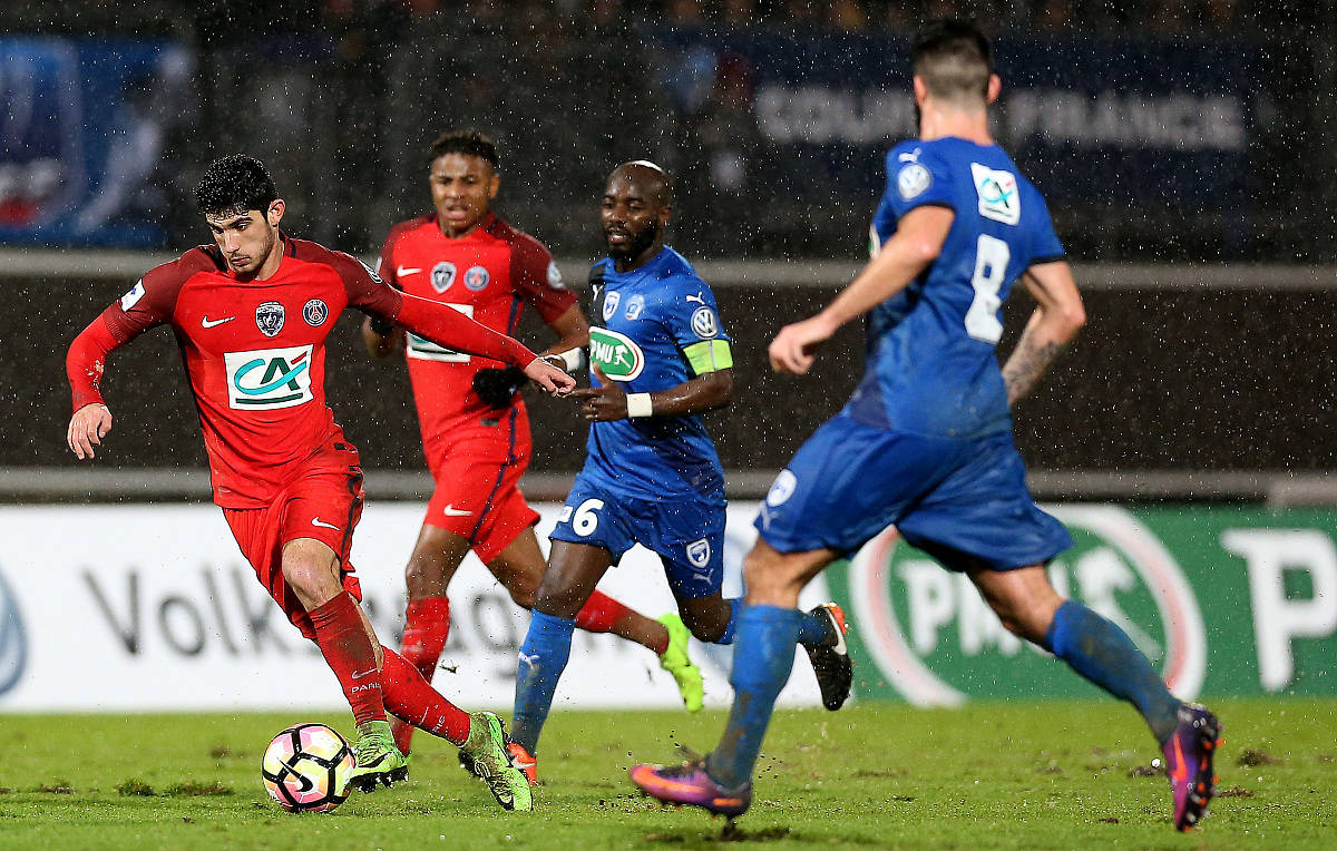 尼斯客场不敌瓦朗谢纳,近期状态有所下滑需调整的简单介绍 尼斯客场不敌瓦朗谢纳,近期状态有所下滑需调整的简单介绍