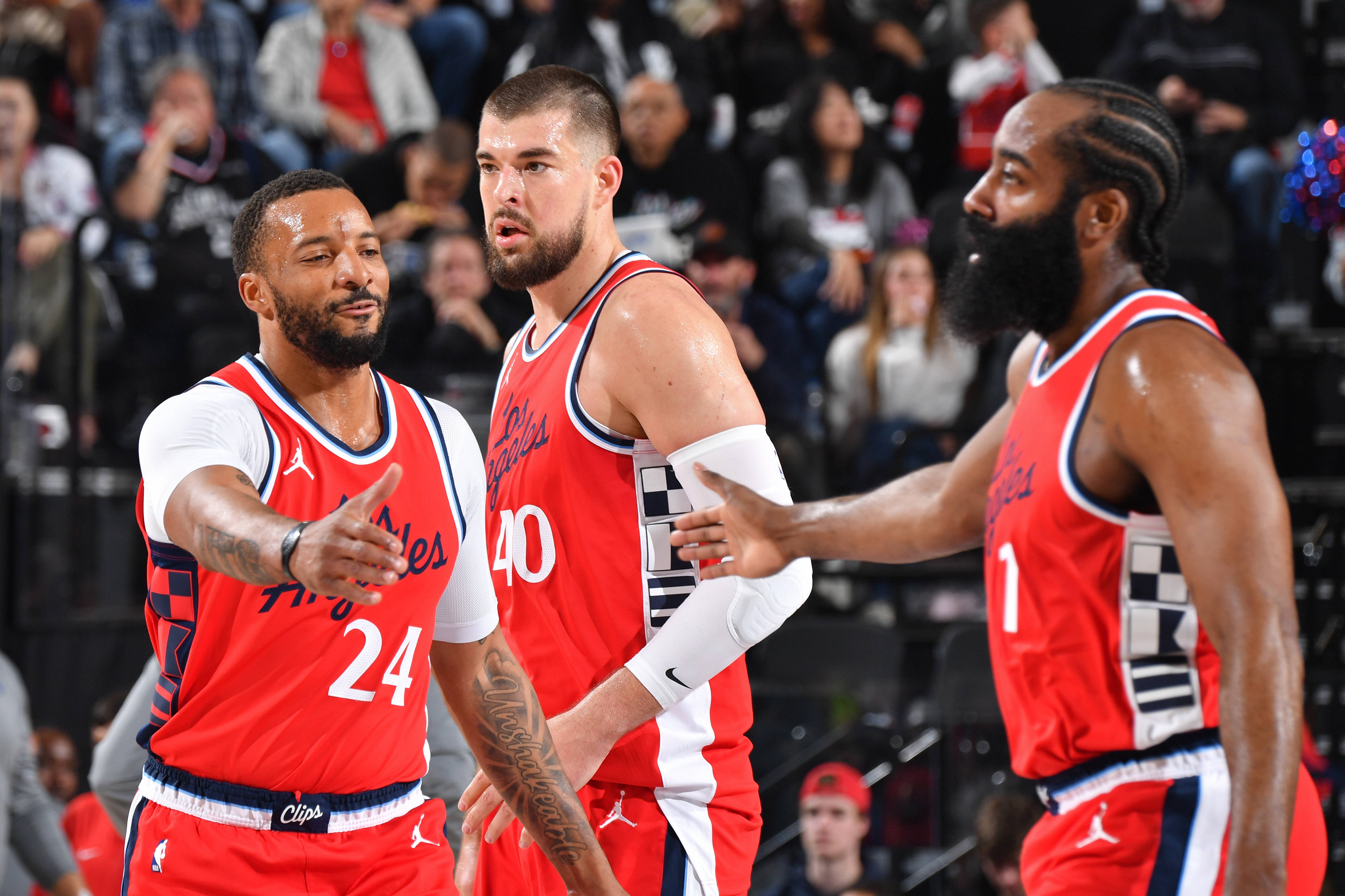 意大利男篮力克76人,巴图姆制霸全场 意大利男篮力克76人,巴图姆制霸全场