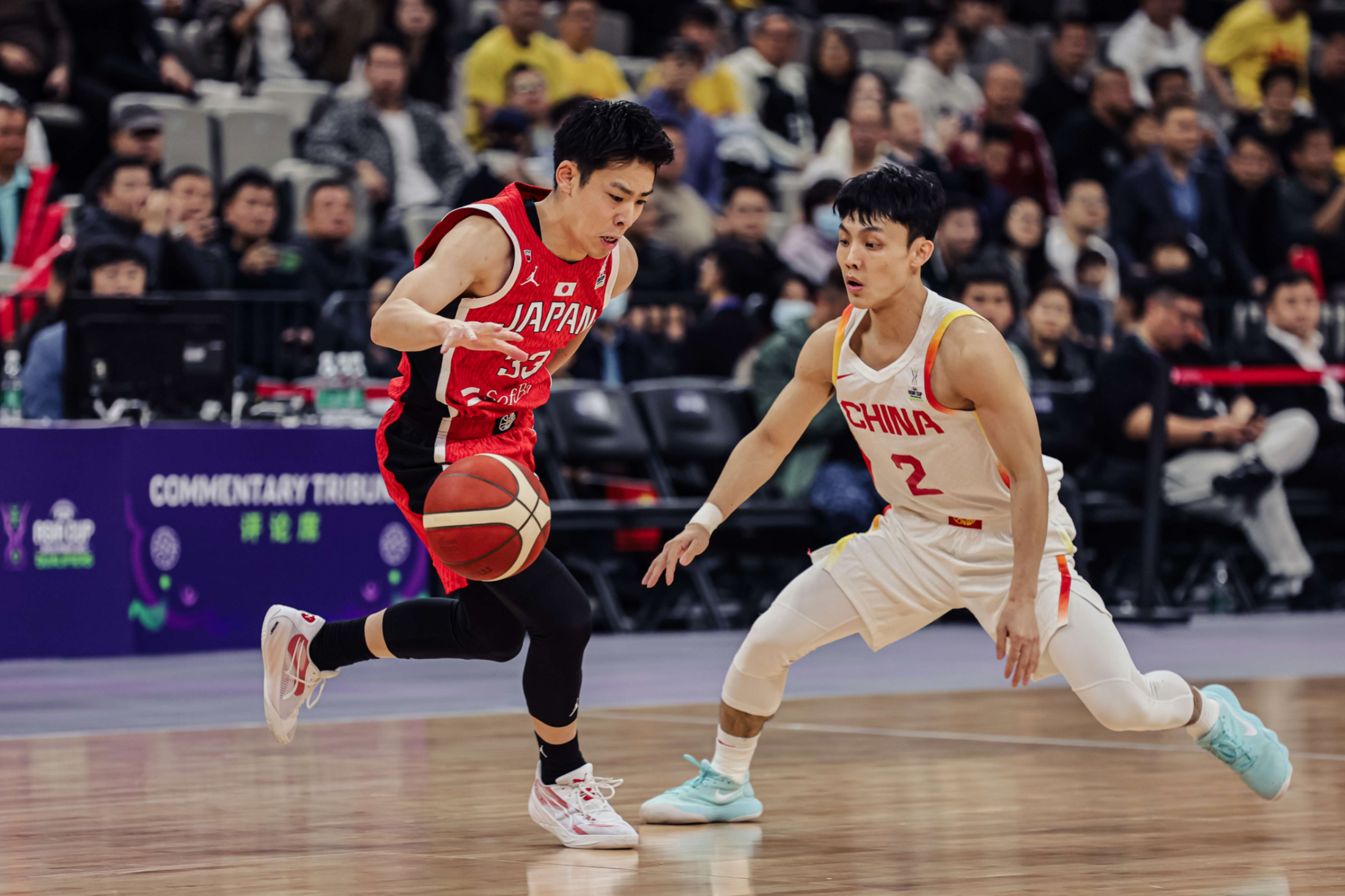 中国篮球联赛中各队实力不平衡,比赛结果难测 中国篮球联赛中各队实力不平衡,比赛结果难测