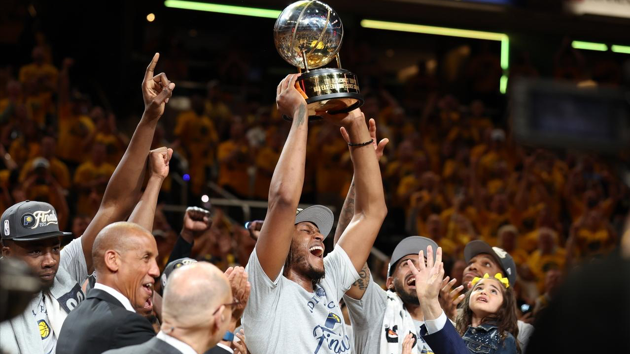 包含掘金继续排名西部前列，击败尼克斯实现五连胜的词条