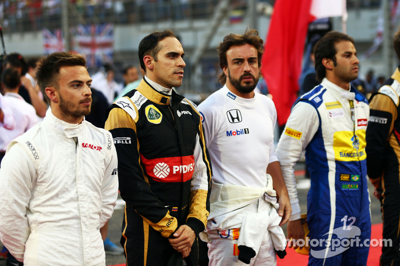 九游娱乐-迈凯伦绝杀索伯车队，塞恩斯扛起全队的简单介绍