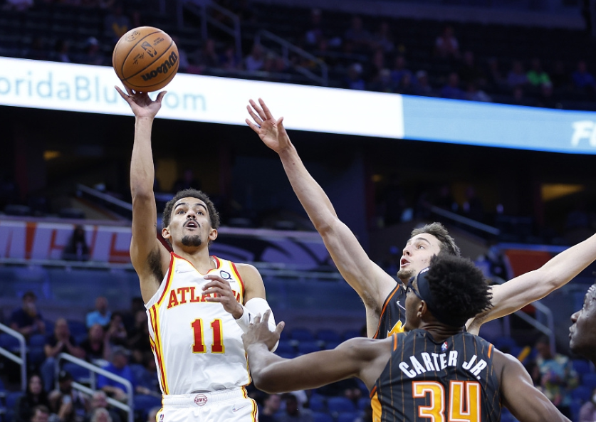 九游娱乐网页-爵士绝杀马刺，霍勒迪关键制胜的简单介绍