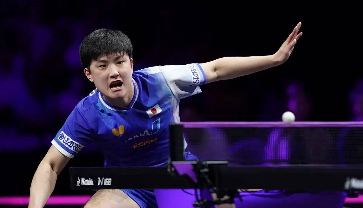 九游体育直播-日本队逆转英格兰队，张本智和关键制胜的简单介绍