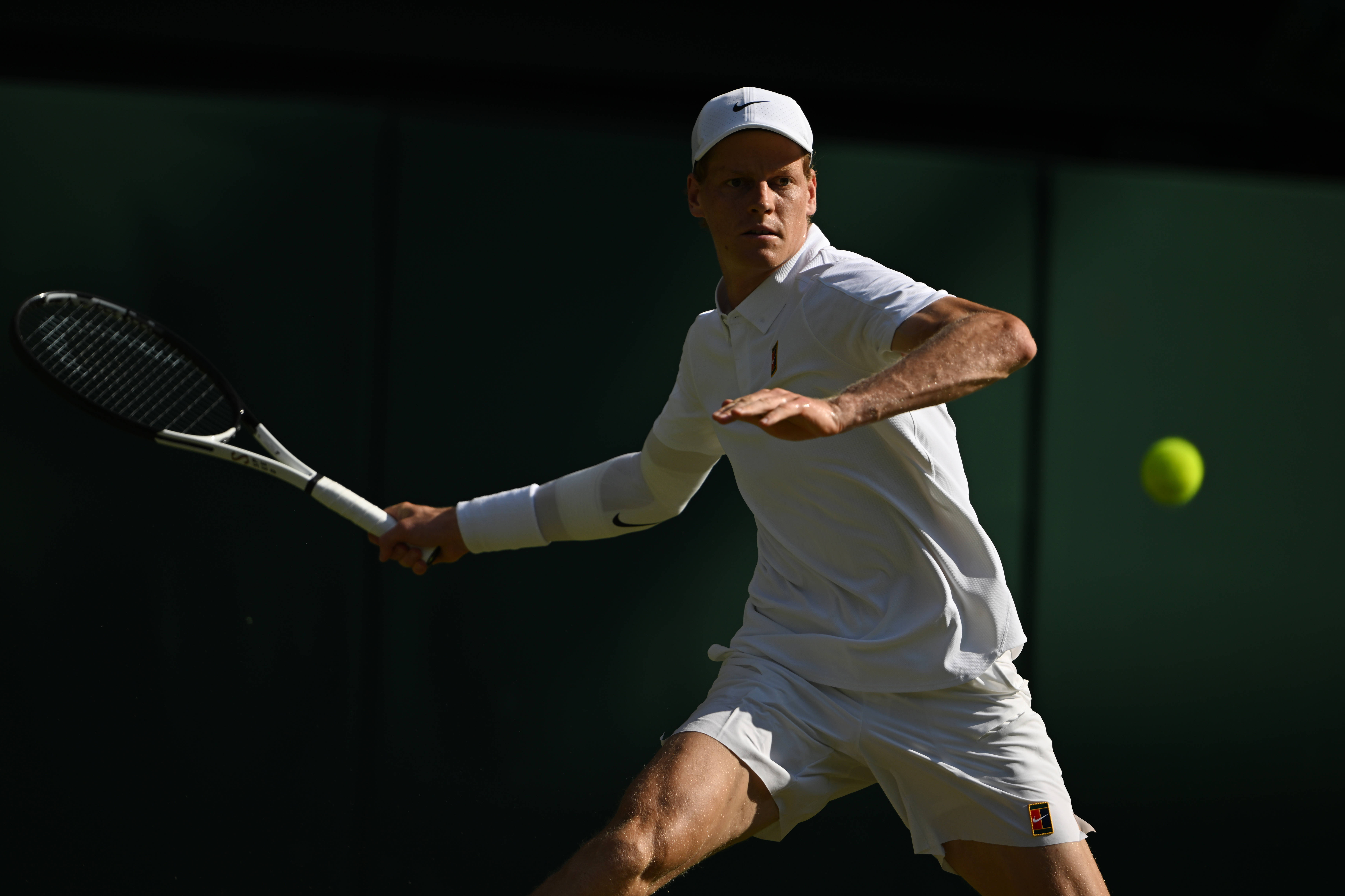 九游体育-澳网险胜温网，辛纳惊艳四座的简单介绍