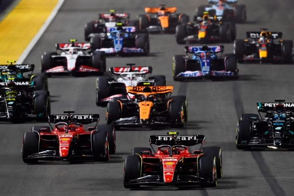 哈斯车队完胜梅赛德斯，拉塞尔带队取胜