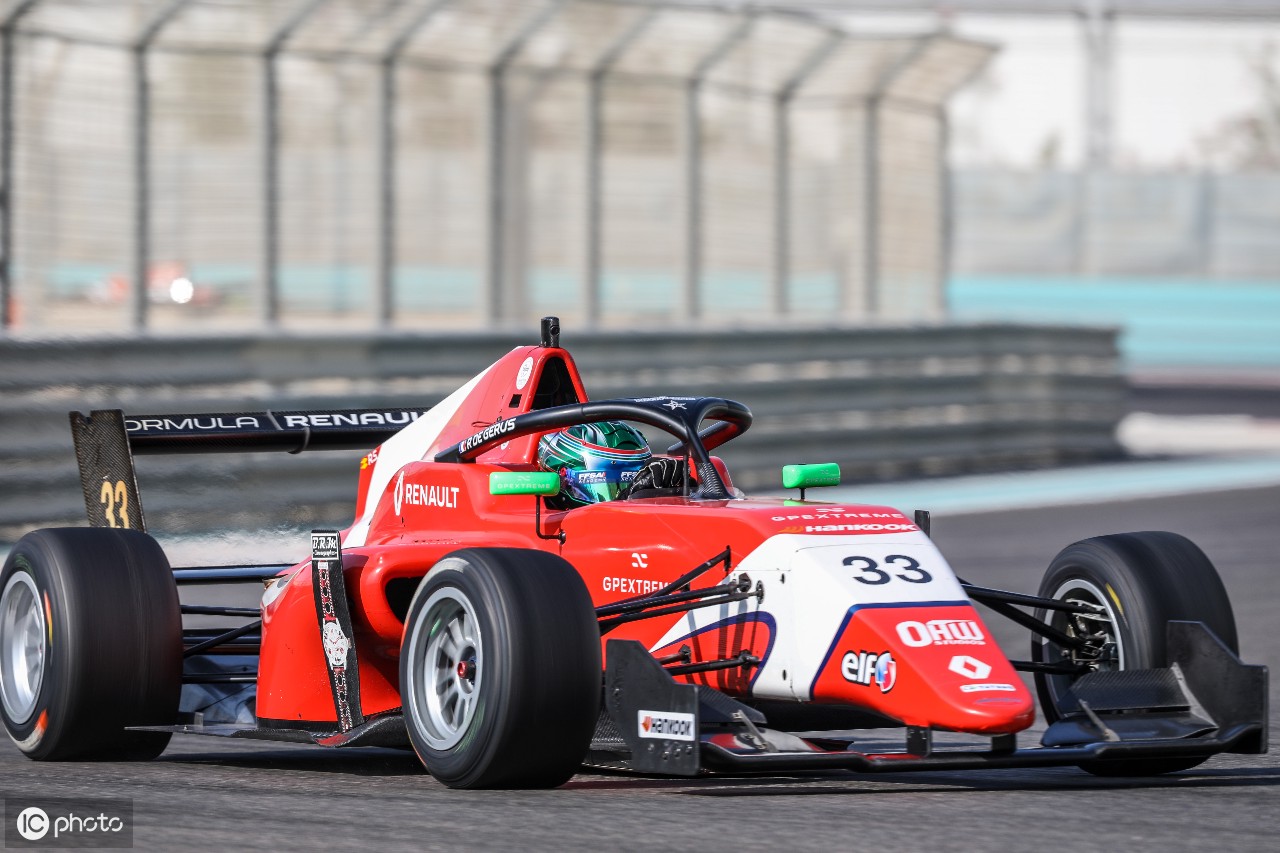 包含雷诺车队鏖战红牛二队，阿隆索惊艳四座的词条