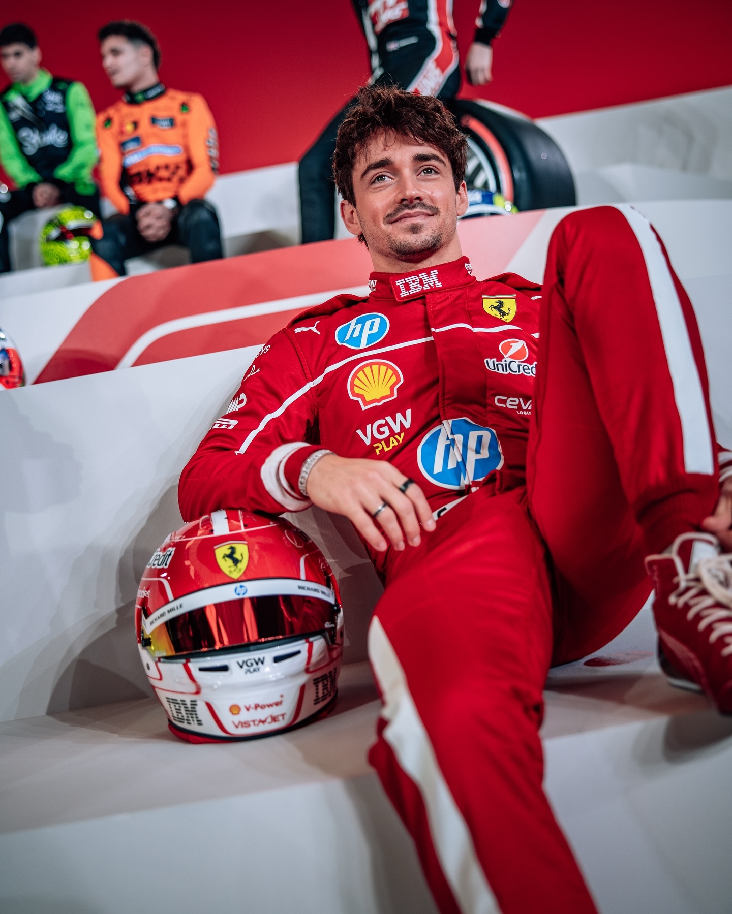 九游体育直播-关于法拉利完胜红牛二队，汉密尔顿扛起全队的信息