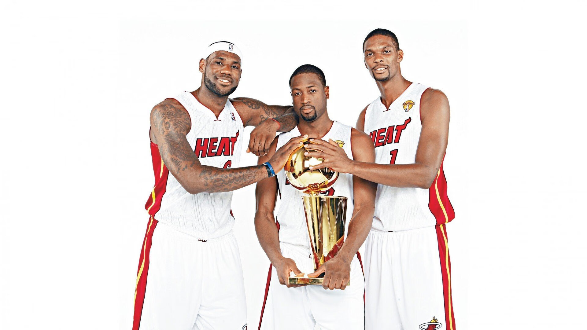 贝恩化身孤星火箭，狂轰统治级数据照亮鹈鹕夜空